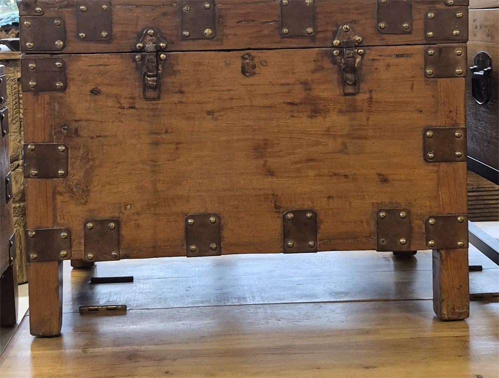Trunk - Front