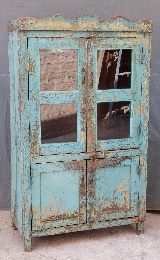 Gabinete con vidrio