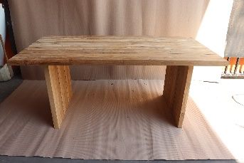 Mesa de comedor de teca