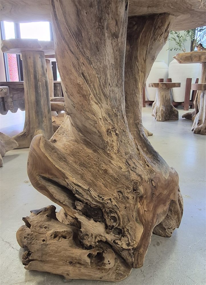 Mushroom Table with 4 stools - Left