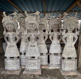 Estatua balinesa de pájaro