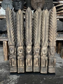 Estatua de Bali con base