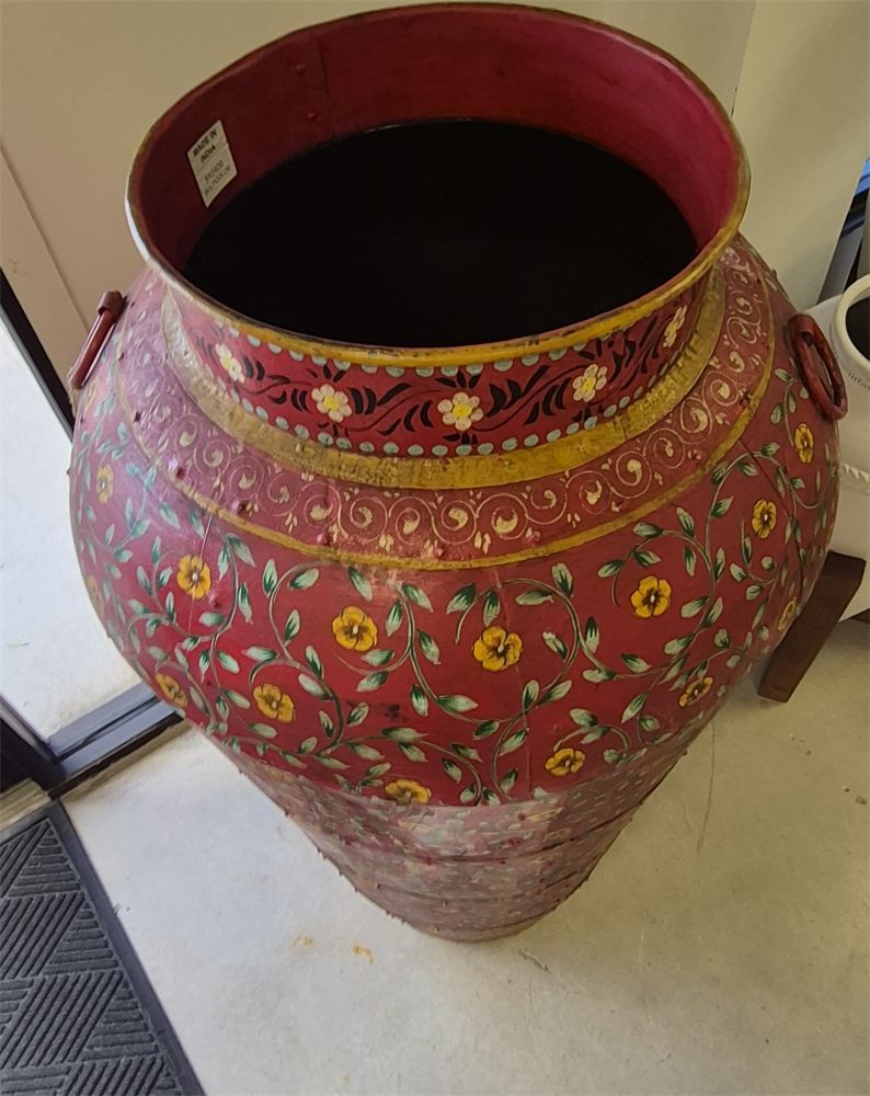 Iron Pot - Top