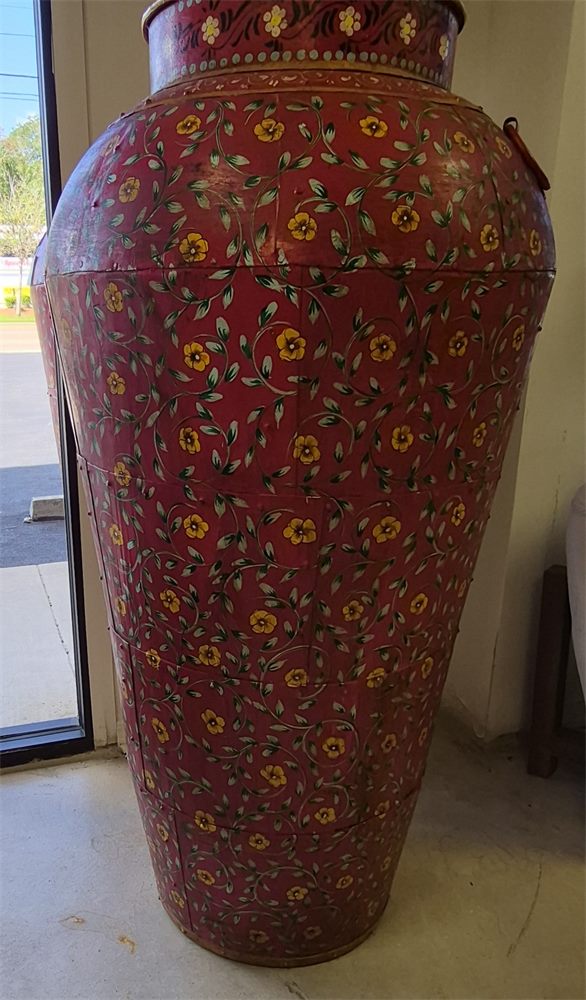 Iron Pot - Front