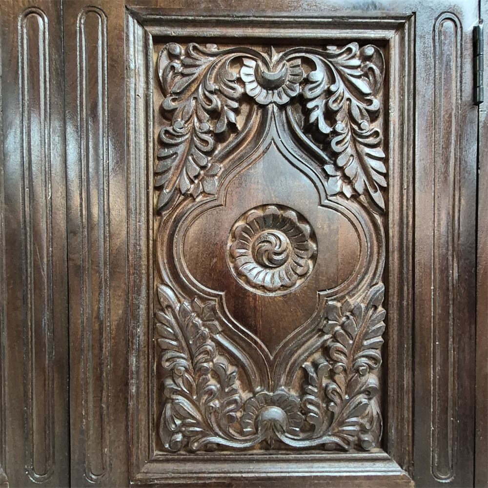 Gabinete alto - Derecha