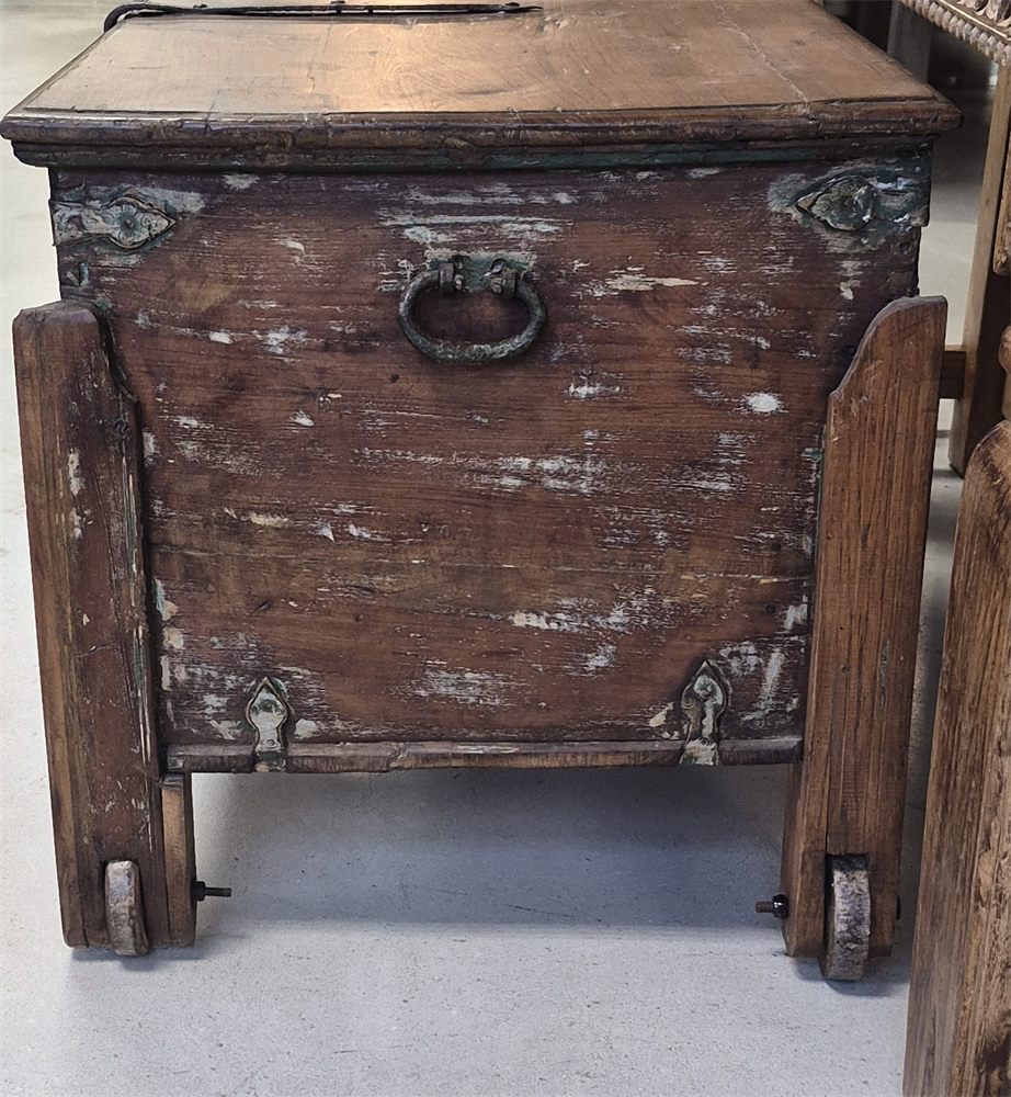 Trunk - Right