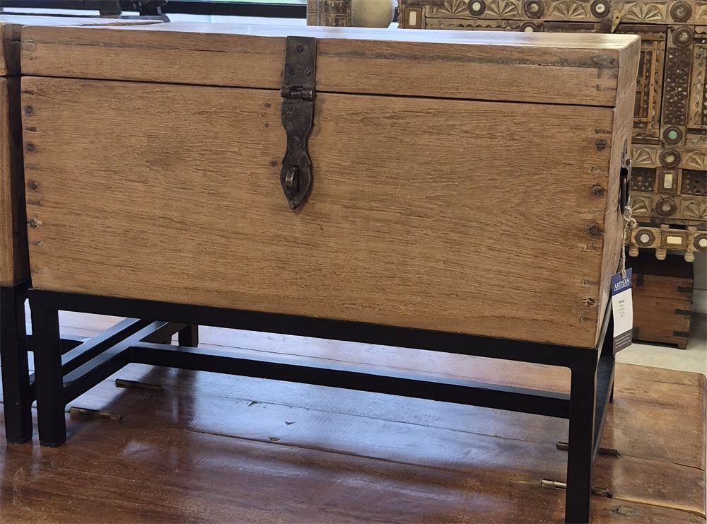 Trunk - Front
