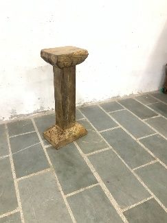Pedestal pilar