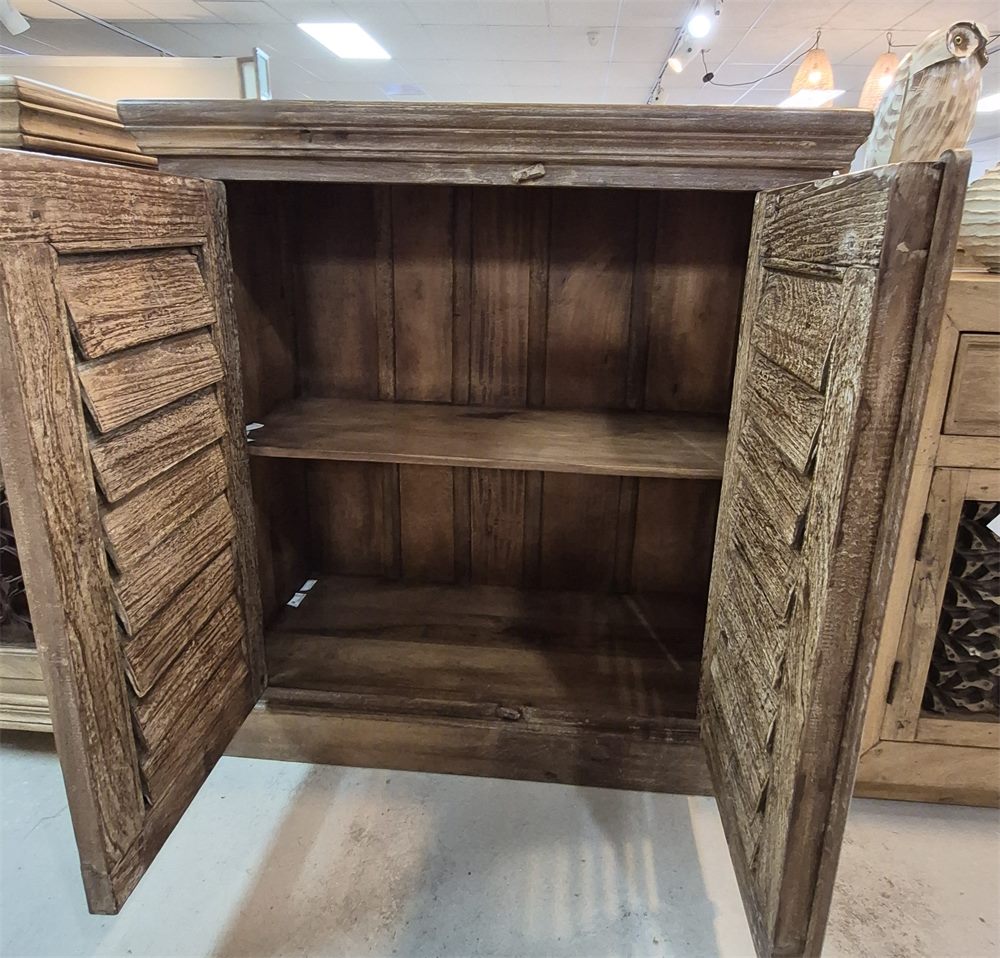 Gabinete - Izquierda